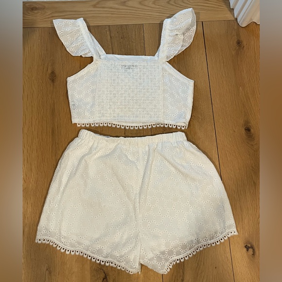 SHEIN White Eyelet Ruffle Set - Picture 5 of 6